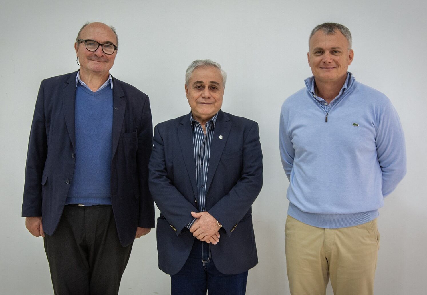 Sergio Castanetto, Federico Medrano y Federico Gatti, los firmantes del convenio que permitirá llevar el programa "Escuela de Oficios" de Ledesma, a El Talar.