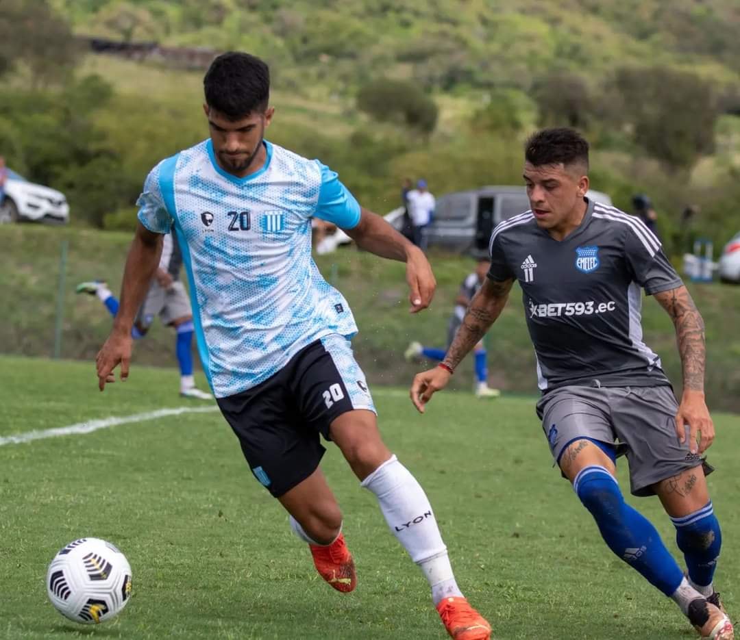 Racing derrotó 2 a 1 a Emelec.