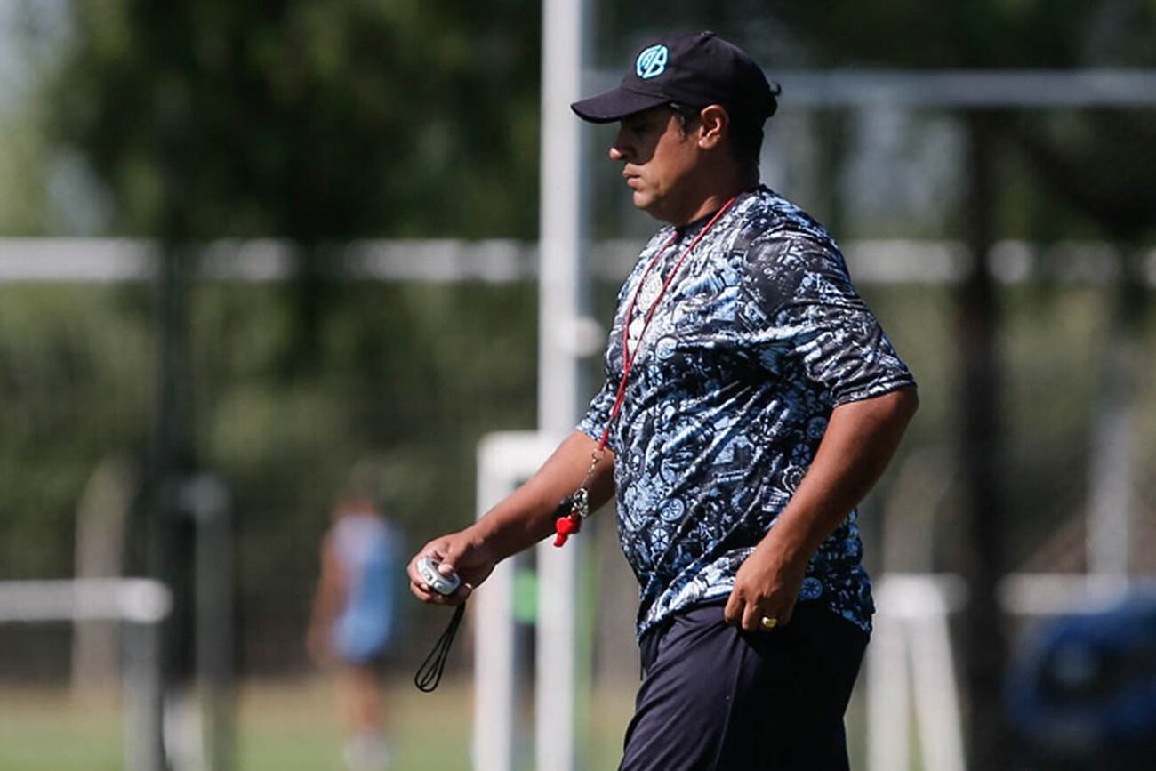 Norberto Fernández entrenador técnico de la reserva de Belgrano. (Prensa Belgrano)