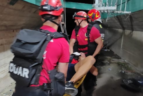 Uno de los rescatados. (Policía)