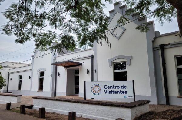 Centro de Visitantes Ledesma, en calle Luis María Blaquier 422, Libertador General San Martín (Jujuy).