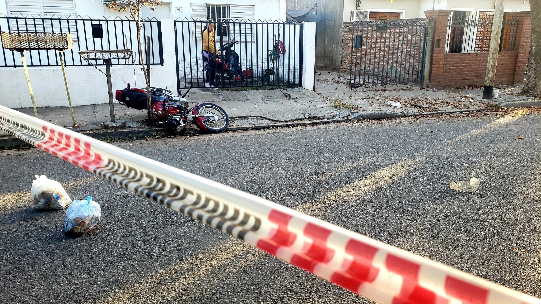 Un joven fue baleado en barrio Yofre.