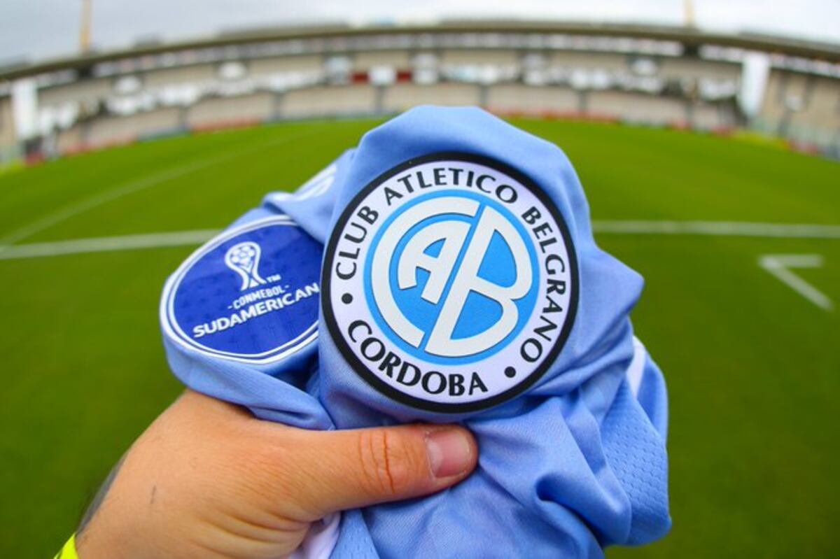 Cortó una camiseta de Belgrano, la convirtió en piluso y generó polémica en las redes