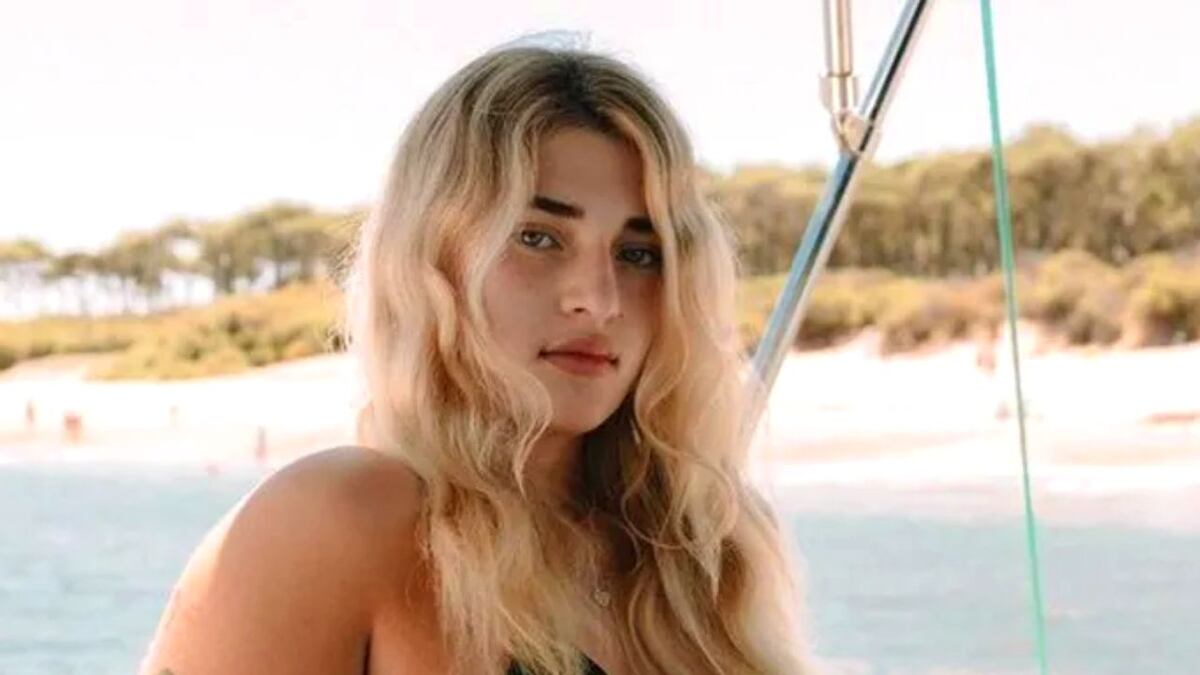 Marta Fort, Camila Homs y Cinthia Fernández demuestran que las mallas enterizas nunca pasan de moda