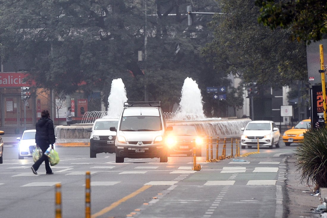 Mucho frío en el comienzo del invierno. Poco movimiento en las calles por el feriado. (Pedro Castillo/ La Voz)