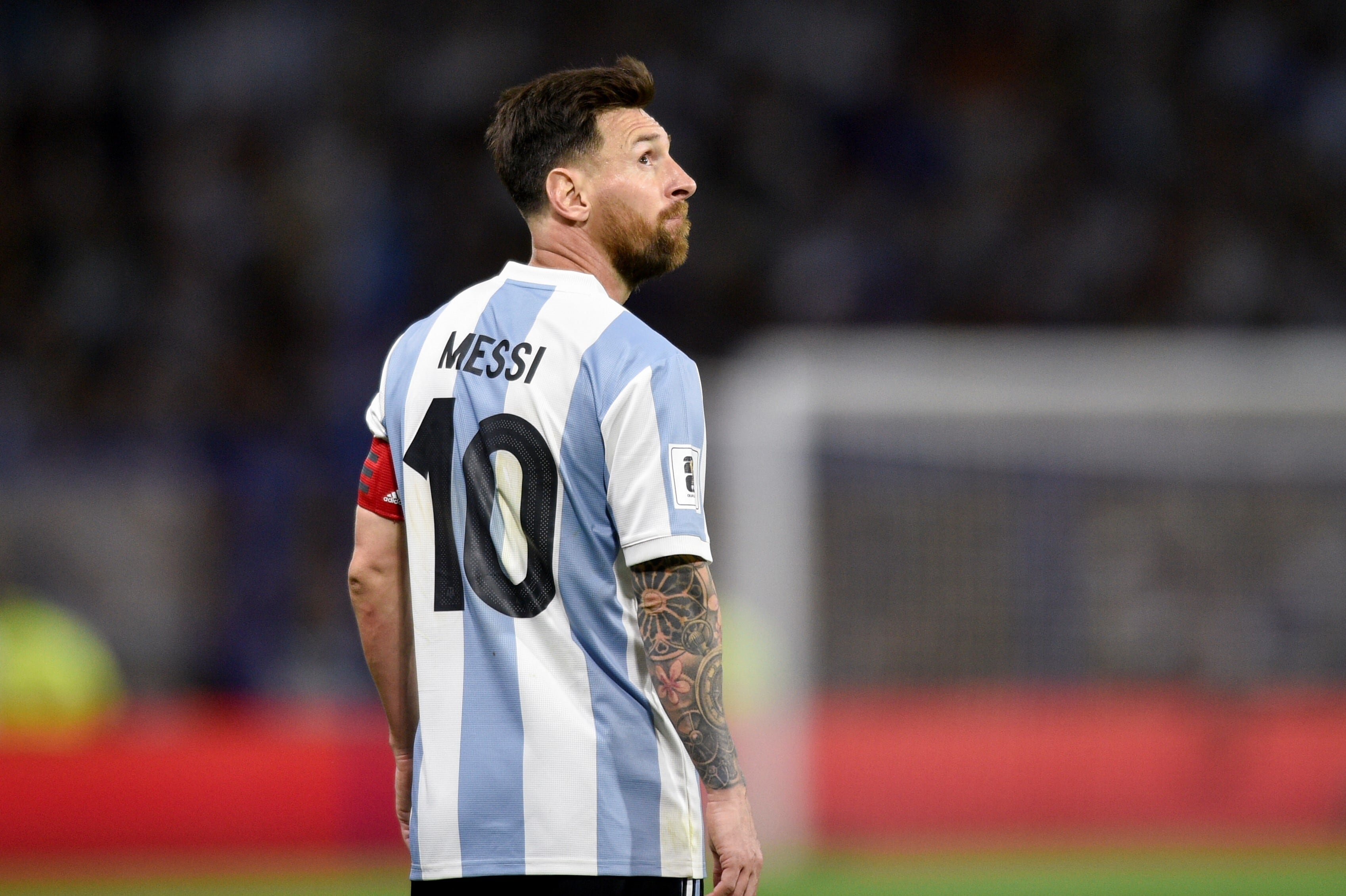 Lionel Messi, a sus 37 años, sostiene su vigencia y liderazgo en la selección argentina. (AP / Archivo)