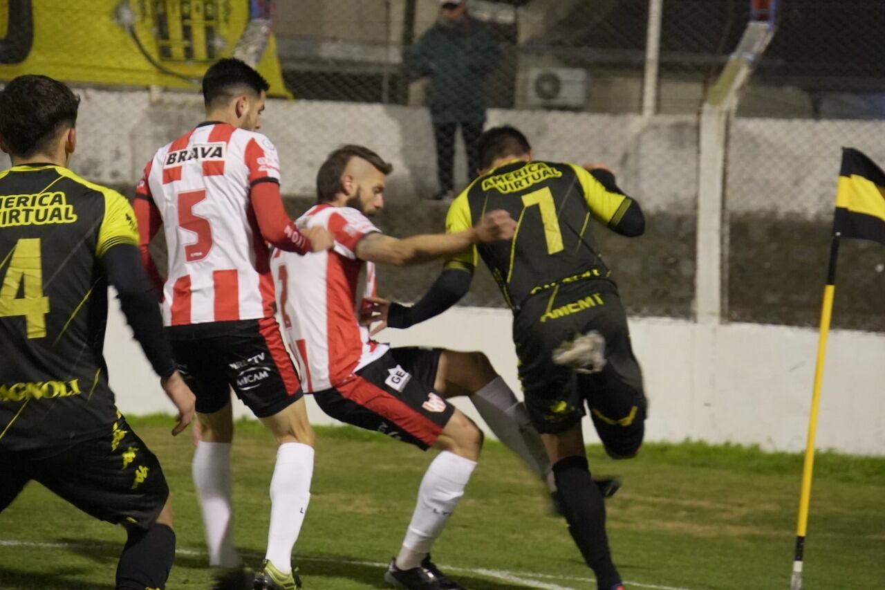 Santamarina perdió por goleada y es cómodamente el último puesto de la Primera Nacional