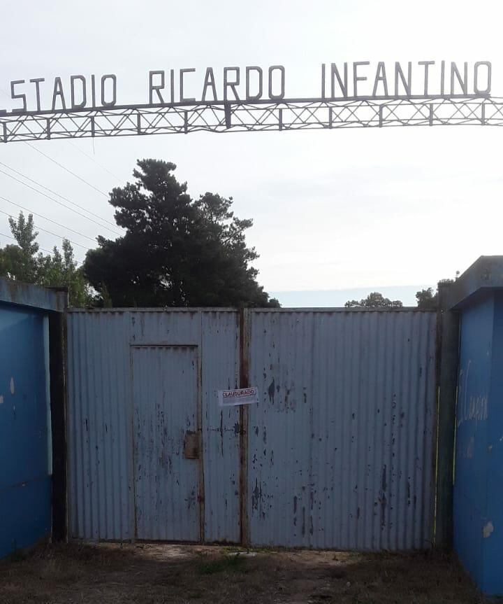 Clausuraron la cancha de Boca Juniors de Azul