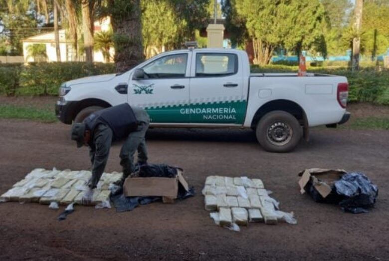 Gendarmería Nacional intercepta narcotráfico proveniente de Paraguay en Puerto Rico.