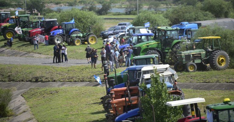 Tractorazo a la vera de la Circunvalación de Córdoba, 8 de enero 2020.