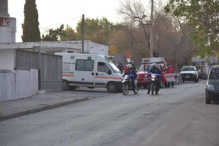 El traslado, en la siesta de este sábado, es por precaución y después de realizar el hisopado a los pacientes.