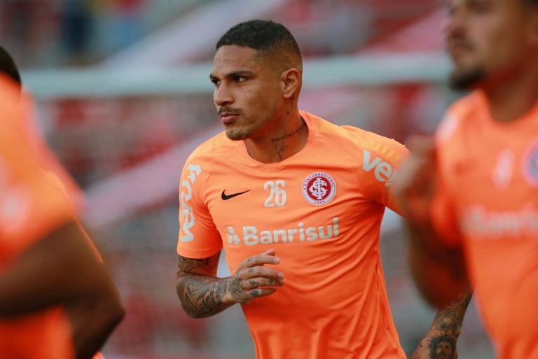 Paolo Guerrero en Internacional de Porto Alegre (Foto: Diego Vara/REUTERS)