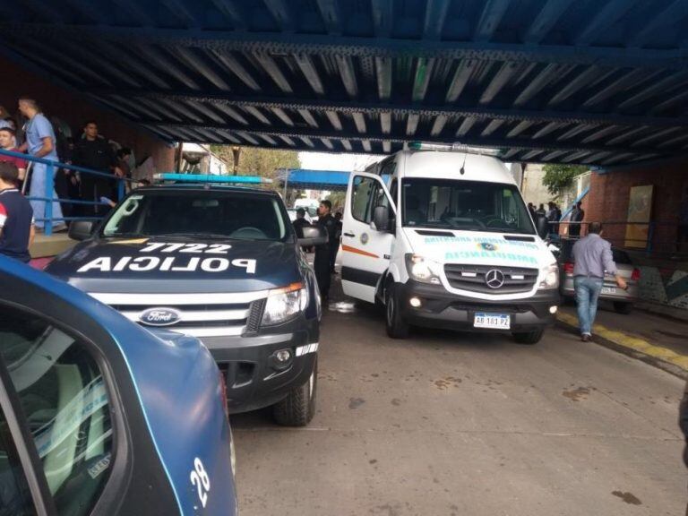 Tiroteo a metros del Paseo Alcorta: un policía y un delincuente resultaron heridos.