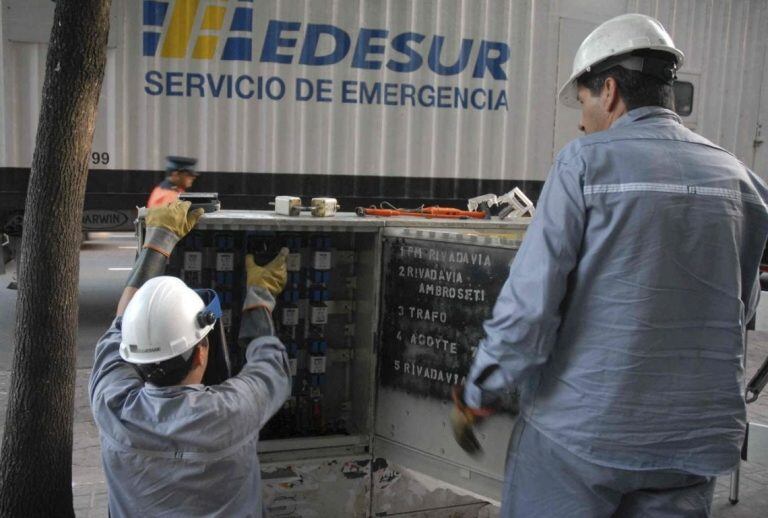 Nueva multa a Edesur por fallas en el servicio.