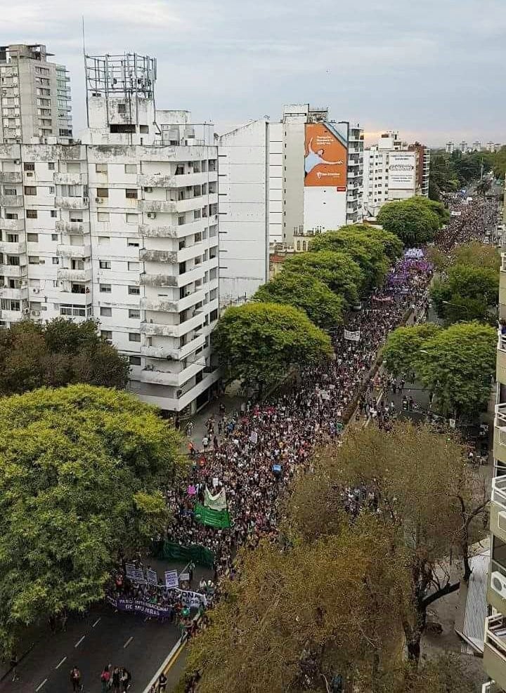 Las imágenes de la marcha por el 8M en Rosario