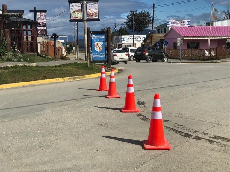 Corte en el ingreso a la avenida de los Sheelknam.