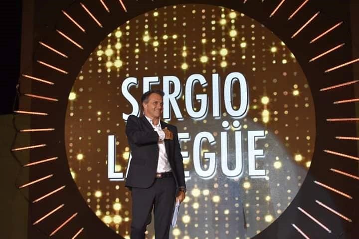 Sergio Lapegüe cautivó con su profesionalismo y carisma al público que asistió al gran evento del verano.