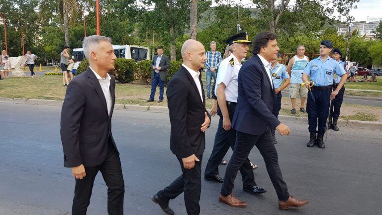 Autoridades provinciales y locales, estuvieron presentes en el acto.