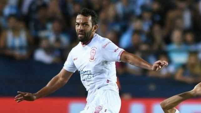 Lucas Gamba viene de jugar en Huracán (Archivo)