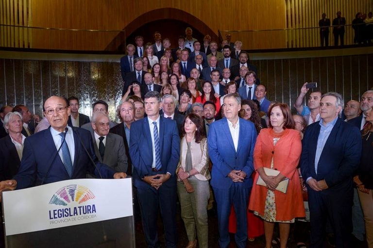 Quedó inaugurada el nuevo edificio de la Legislatura.