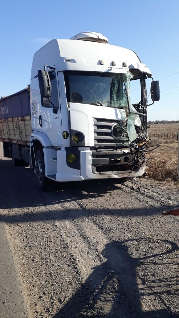 Choque en el kilómetro 54 de la Ruta A012 entre la Ruta Nacional 34 y Ricardone. (@redsegvial)