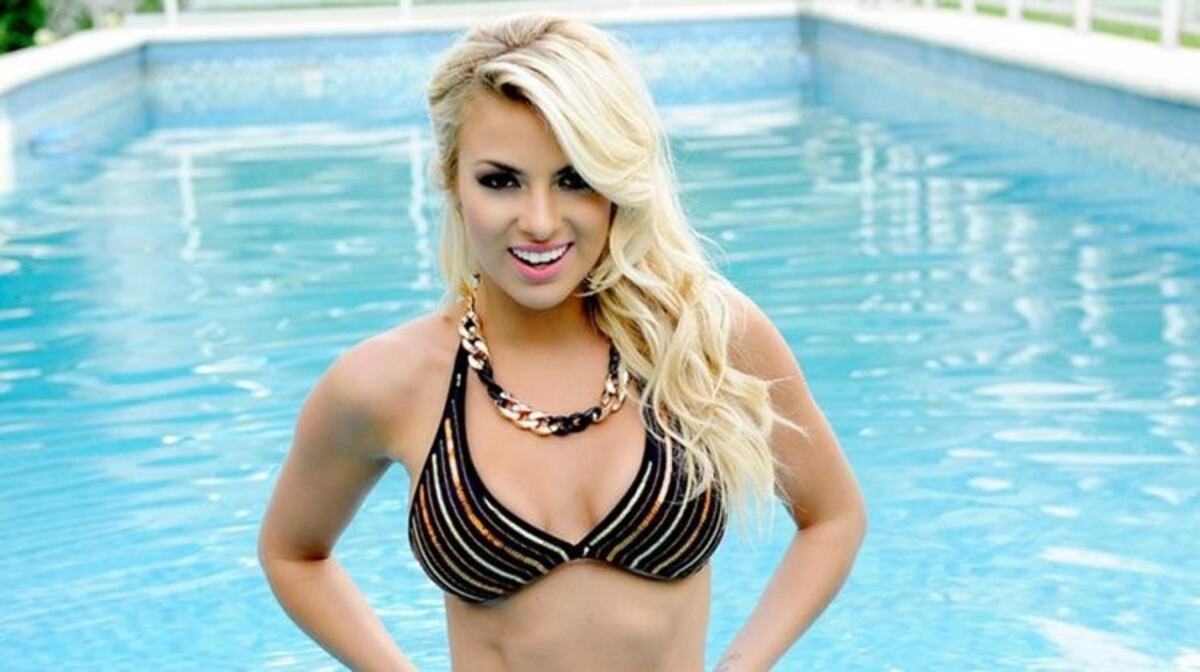 Ailén Bechara posó de perfil y exhibió sus curvas en las redes
