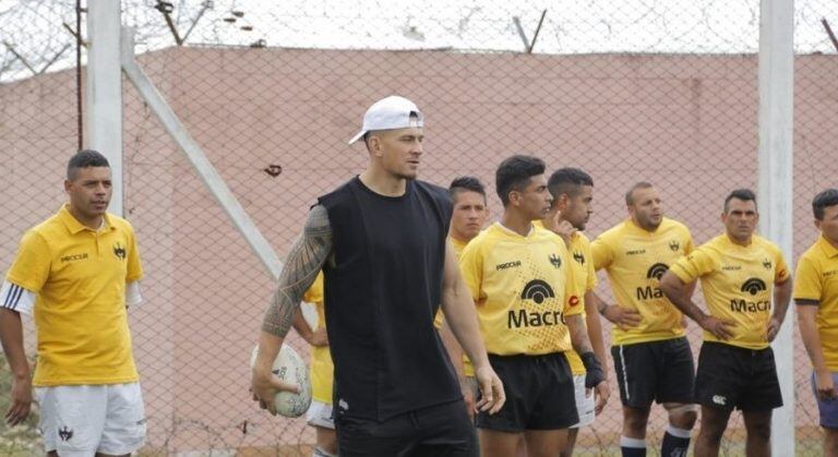 Los All Blacks visitaron a los Espartanos en el penal de San Martín.