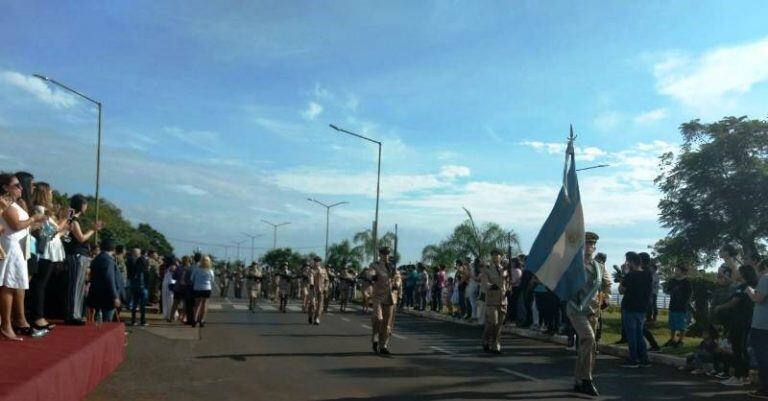 La Prefectura y otras fuerzas desfilaron en Posadas por el  "Día del Veterano y de los Caídos en la guerra en Malvinas". (MisionesOnline)