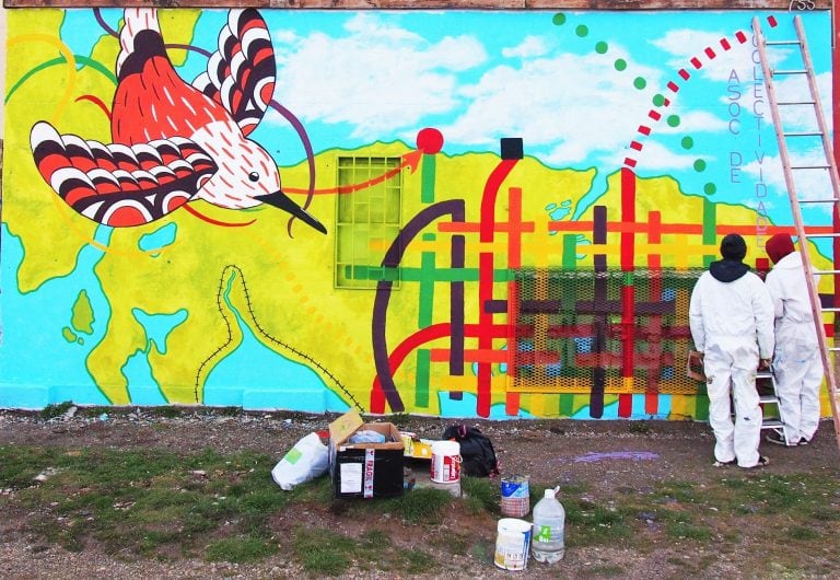 Mural de libertad de inmigración y diversidad de culturas en Río Grande