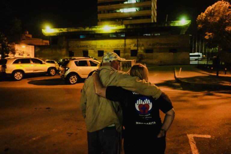 Trabajo voluntario en las calles de San Salvador de Jujuy. Créditos: Fabián González