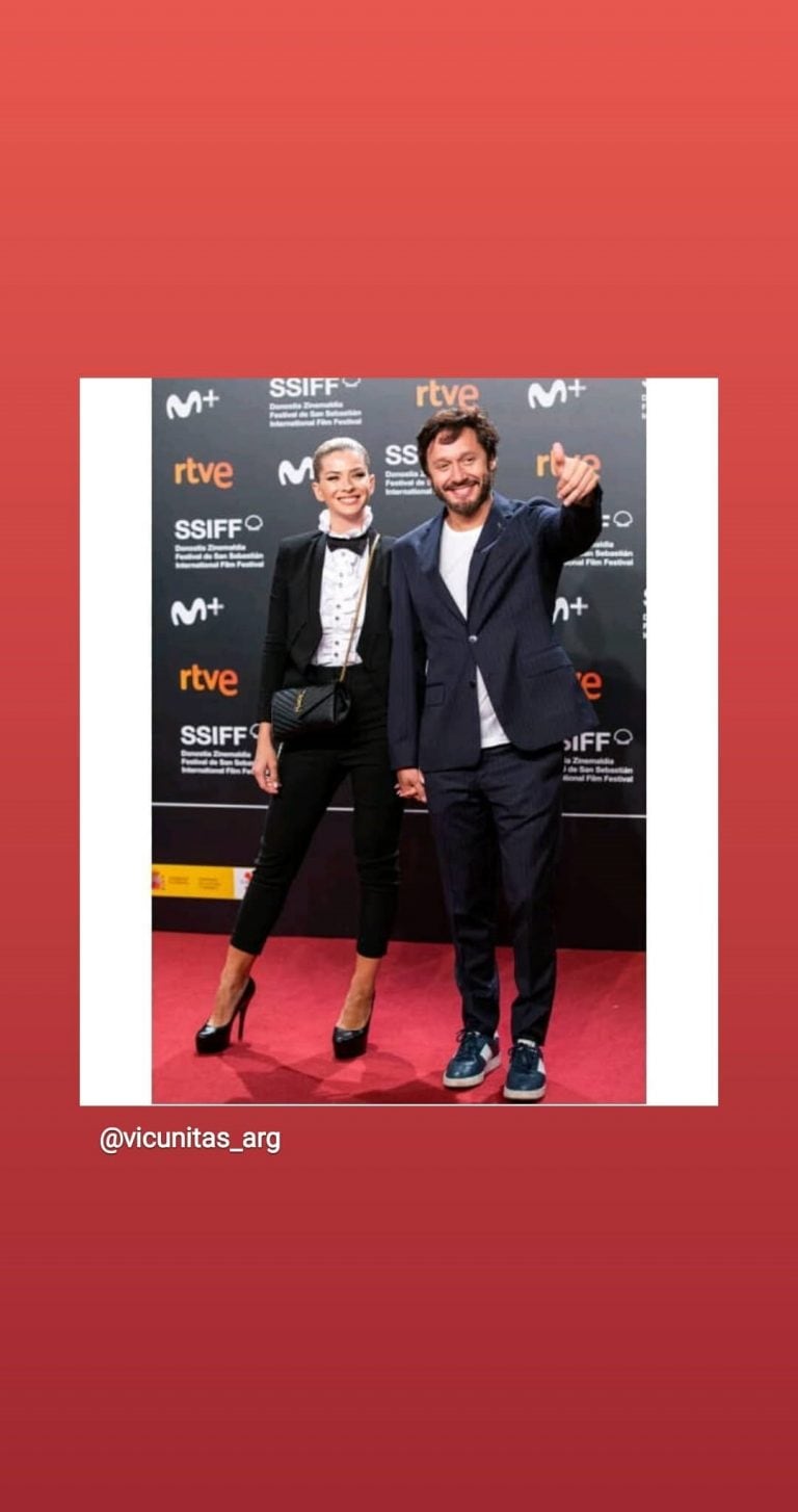 La China Suárez y Benjamín Vicuña posan en la red carpet del Festival de San Sebastián (Foto: Instagram/ sangrejaponesa)