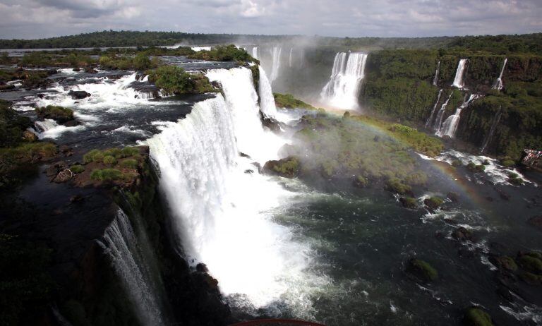 Las Cataratas del iguazú son el mayor atractivo turístico de la provincia