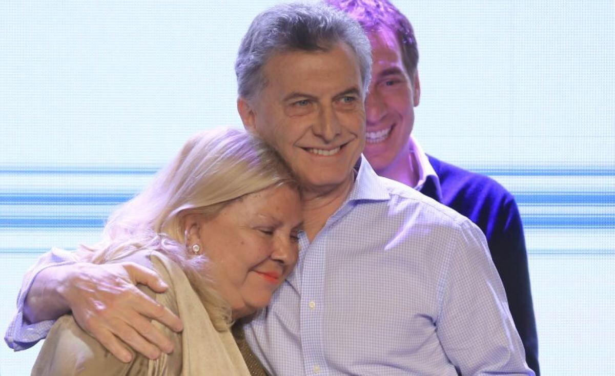 Elisa Carrió y Mauricio Macri. 