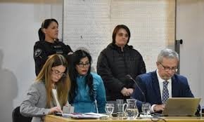 Claudia Concha Ávila acusada de haber asesinado a su pareja en un hotel de la ciudad de Ushuaia y luego querer montar una escena de "Suicidio".