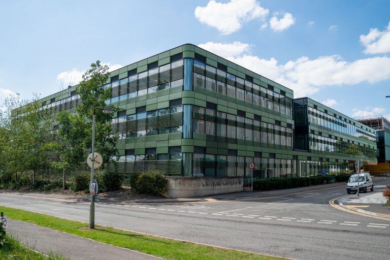 El Instituto Jenner de la University of Oxford, donde se realizan las pruebas (Foto: David Levenson/Bloomberg)