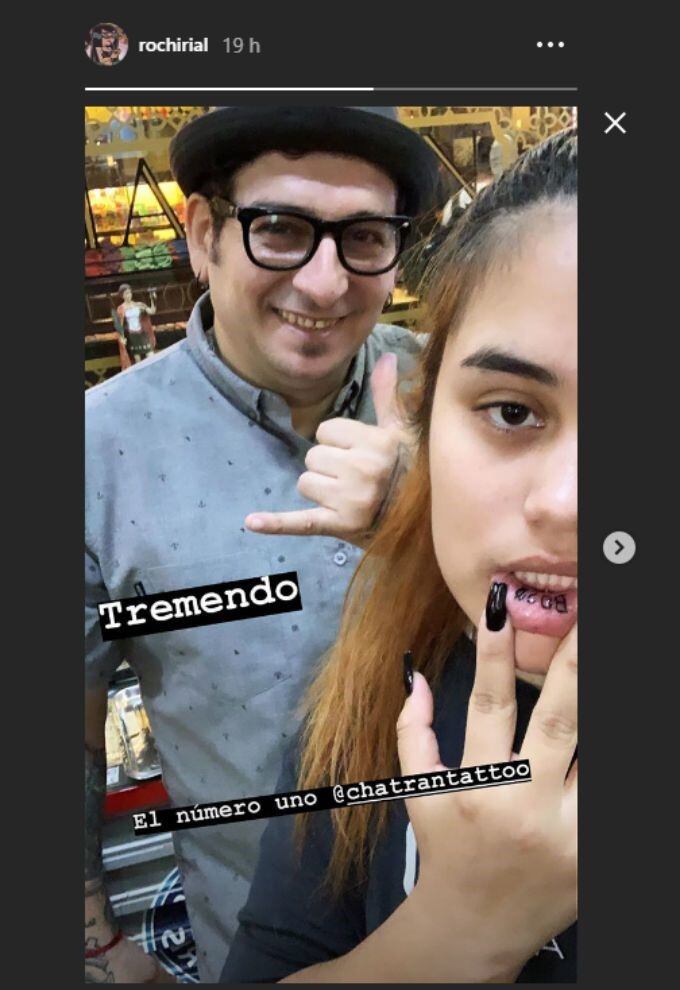 Rocío Rial se tatuó la palabra "Bos$" (en inglés "jefe") en los labios.