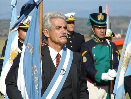 Comodoro Pablo Marcos Rafael Carballo
V Brigada aérea - Cruz al Heróico Valor en Combate