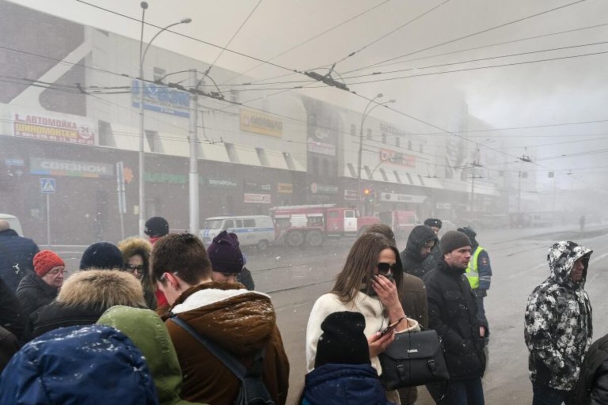 Terrible incendio en un centro comercial de Rusia: al menos 64 muertos