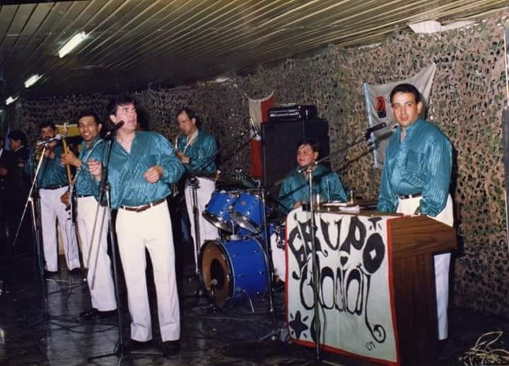 Jorge Máximo y "Glaciar" tocando en Ushuaia