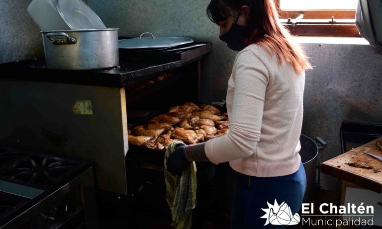 Una nutricionista pone en valor la alimentación del comedor comunitario municipal.