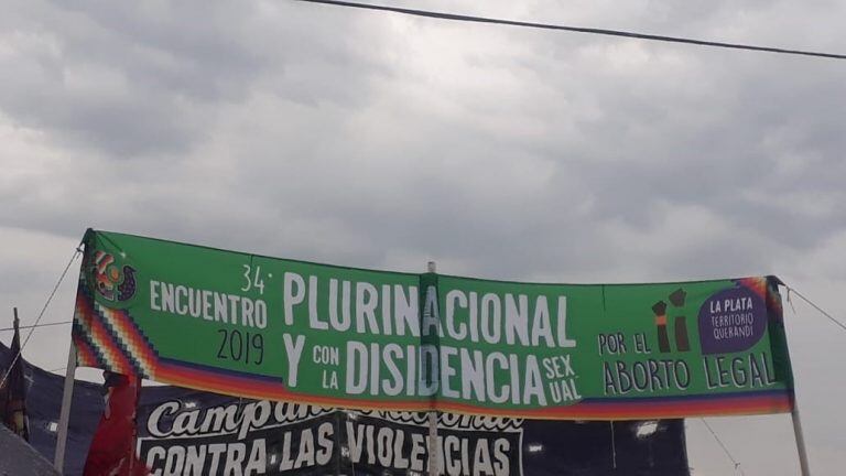 Marcha inaugural del 34to Encuentro Nacional de Mujeres (web).