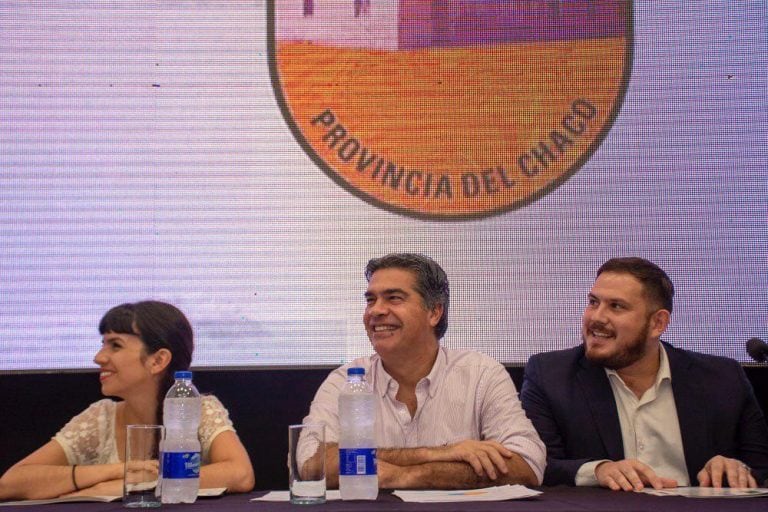 El gobernador Capitanich, la vicegobernadora Rach Quirogta y el secretario de Municipios, Rodrigo Ocampo.