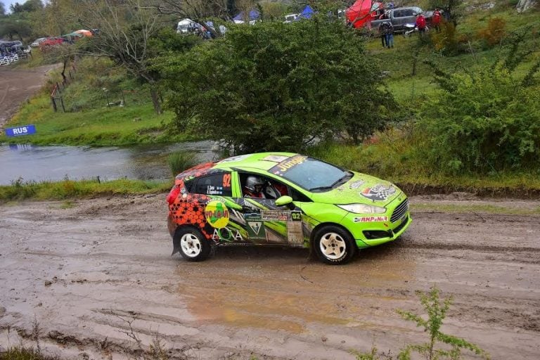 Zarza Espínola el binomio misionero en el Rally de la Argentina marcha tercero en su clase. (Charaí Rally)