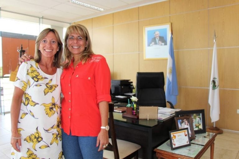 Silvia Sosa Araujo y María Flores.