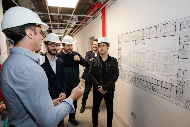 Axel Kicillof durante su visita al Hospital General Manuel Belgrano (Foto: Twitter)