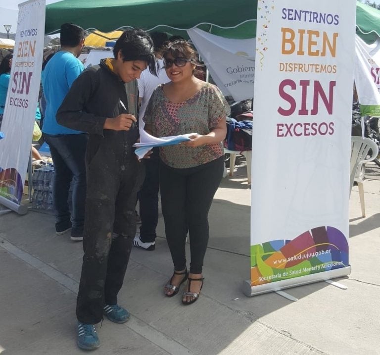 Los carroceros son bien recibidos en el stand del Ministerio de Salud.