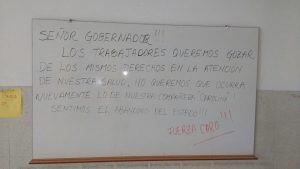 Reclamo de médicos frente al Nodo de Salud.