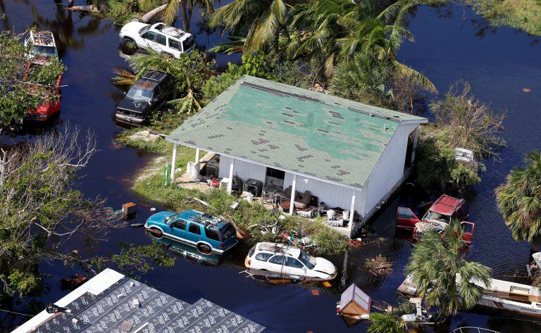 Dorian destruyó miles de casas e inundó y provocó importantes inundaciones. (REUTERS)