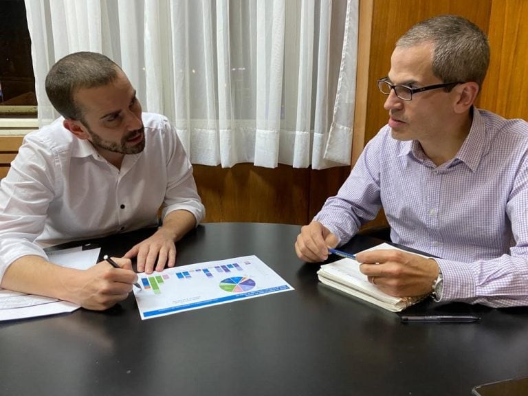 Diego Bastourre (i), secretario de Finanzas de la Nación, junto a Ramiro Tosi, subsecretario de Finanzas. (Prensa Ministerio de Economía)