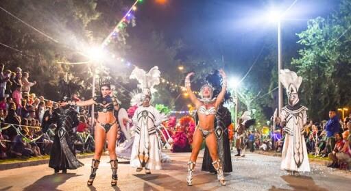 Los Carnavales del Río es uno de los eventos más importantes y convocantes de la temporada en Santa Rosa